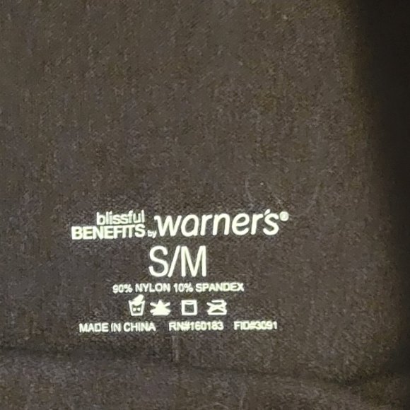 Warner's Blissful Benefits black no muffin top no seam shaping leggings. Sz: S/M - Picture 3 of 6